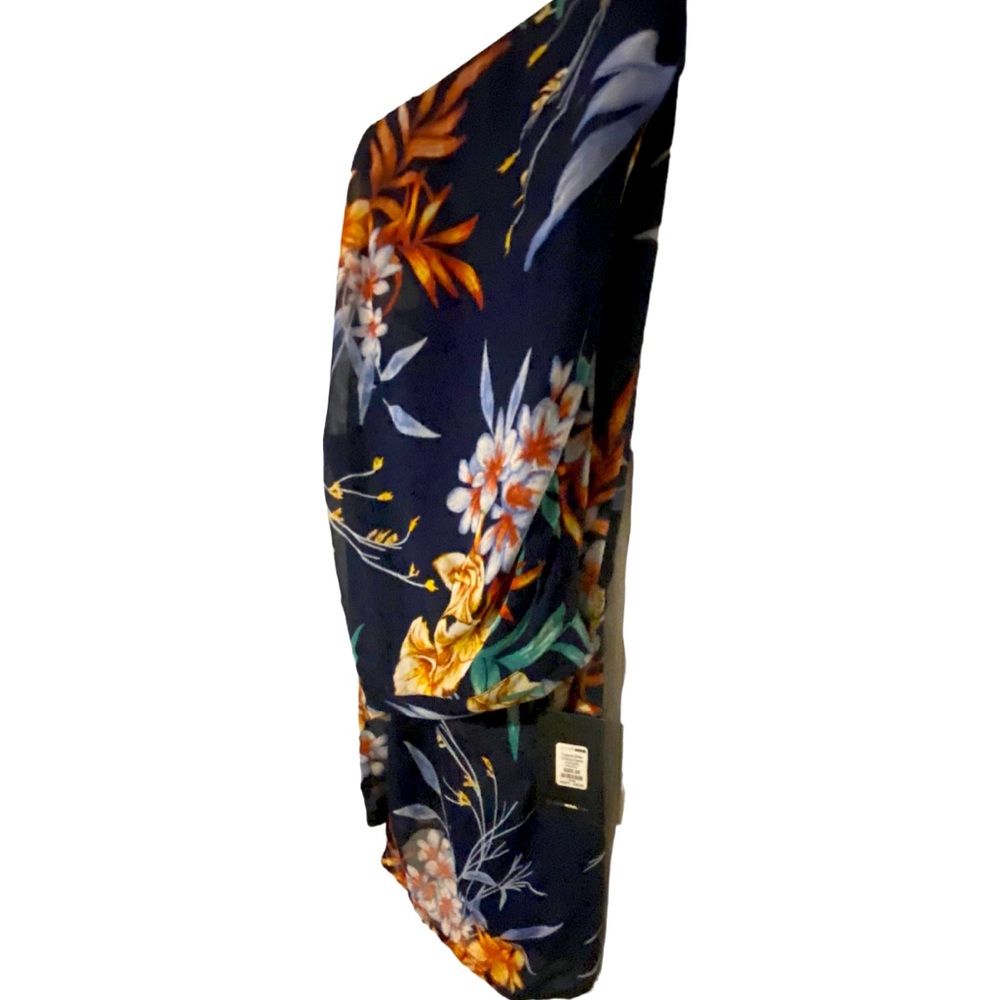 Women’s side, zip wide, leg pant.